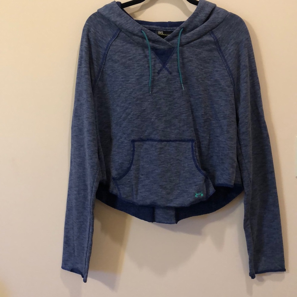 UNDER ARMOUR crop sweater/hoodie